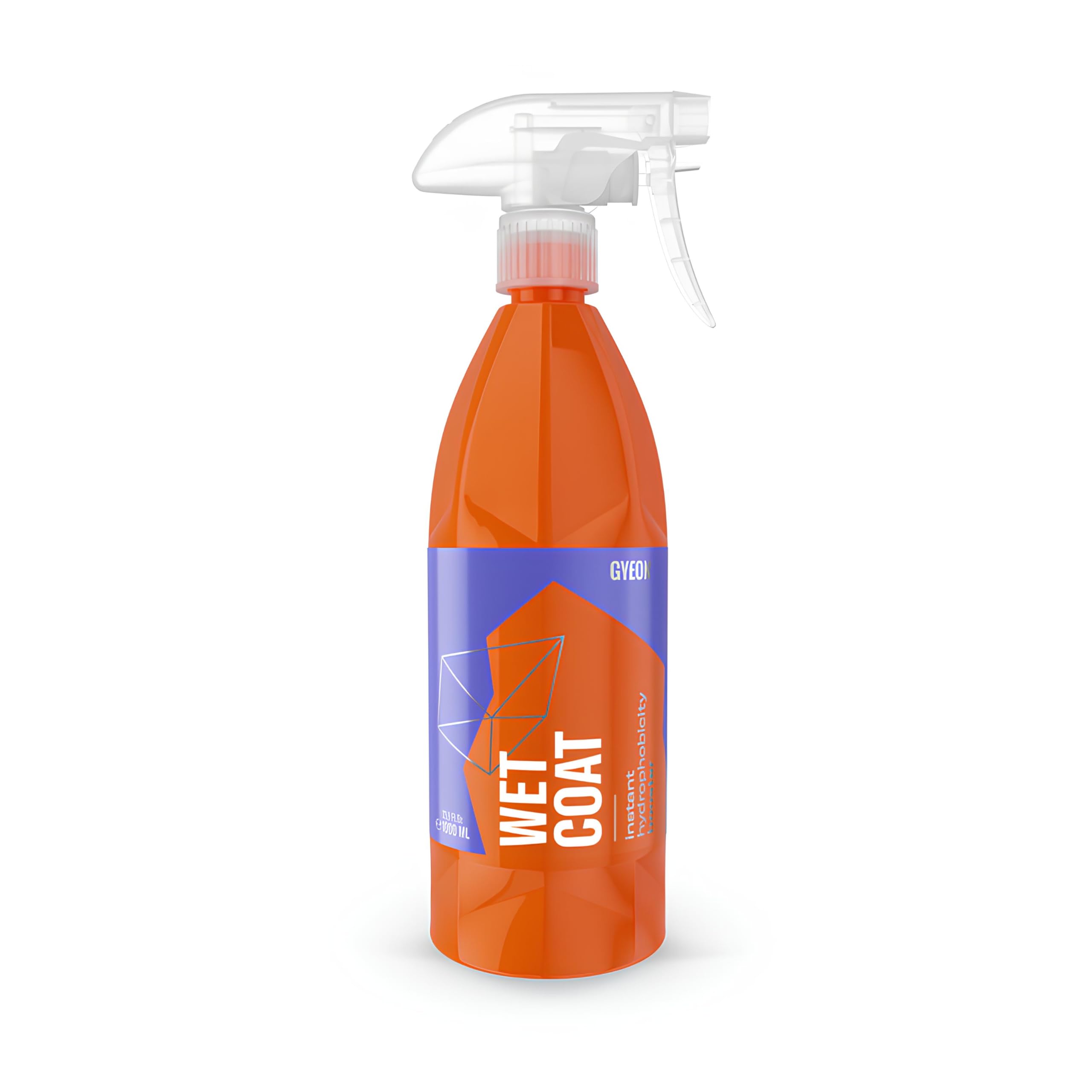 GYEON Wet Coat bottle being poured for quick spray-on use.