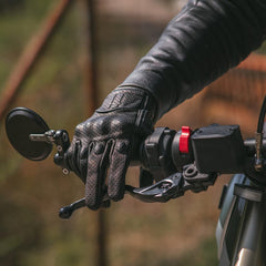 Harssidanzar GM028 ventilation holes provide airflow for cooler hands