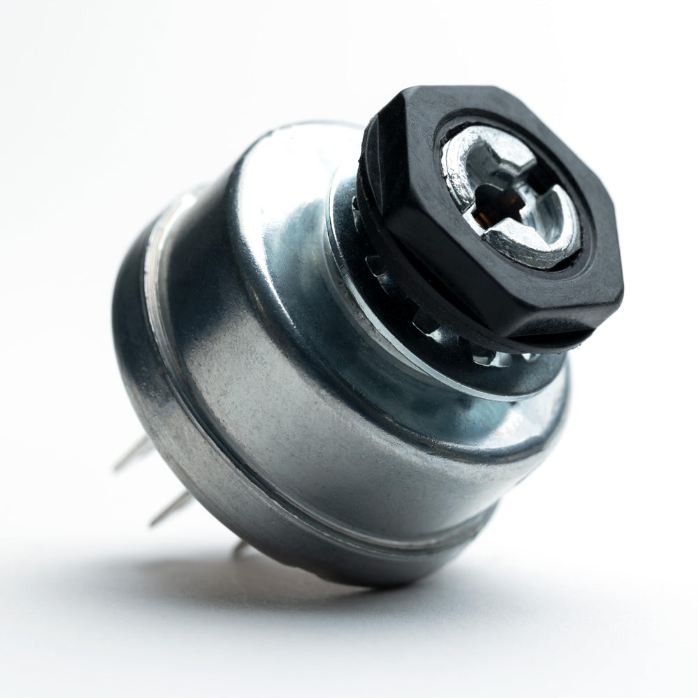 HD Switch dust and water seal protects ignition when idle.