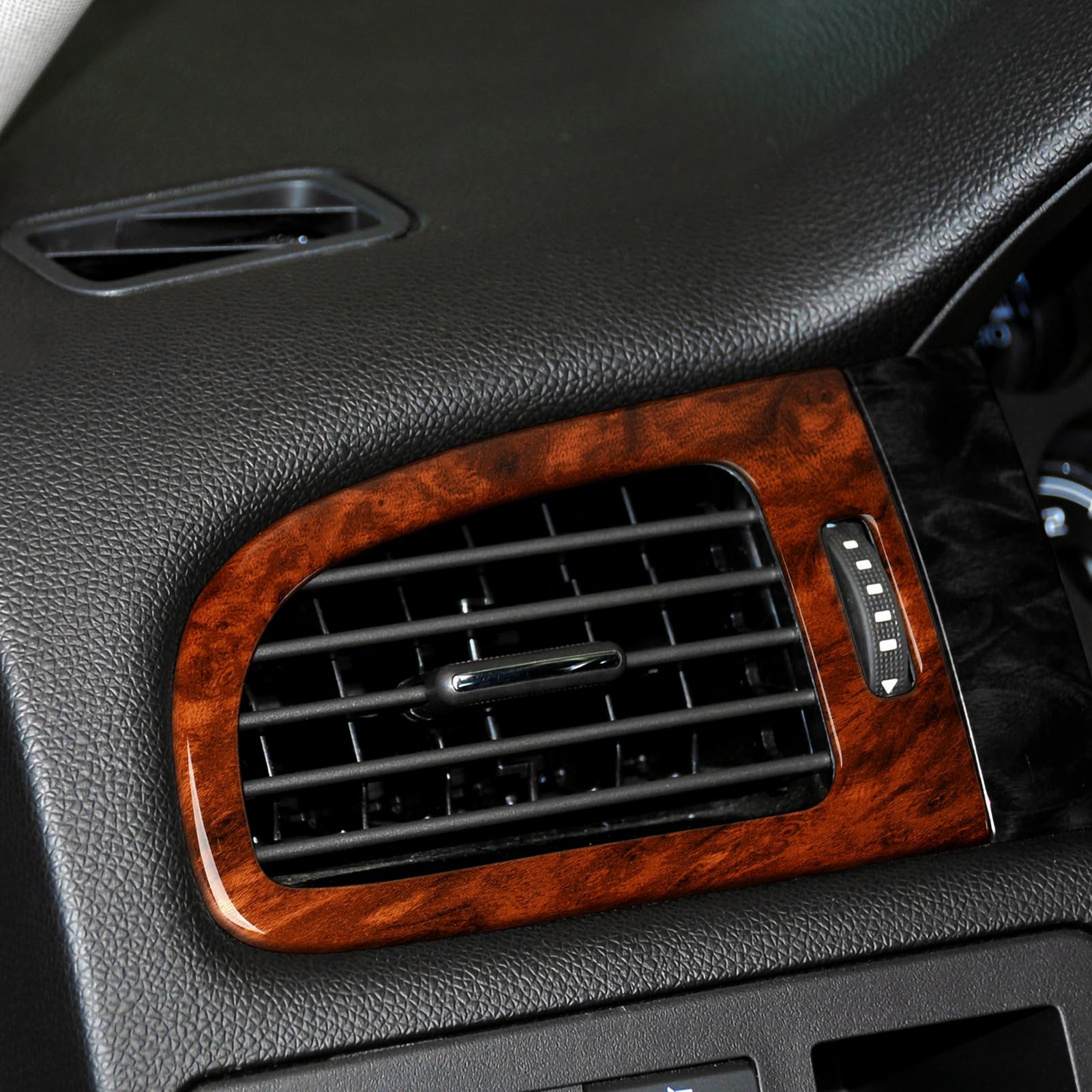 HENGYUESHANG wood grain trim sticker on Chevy Express elevates trim look