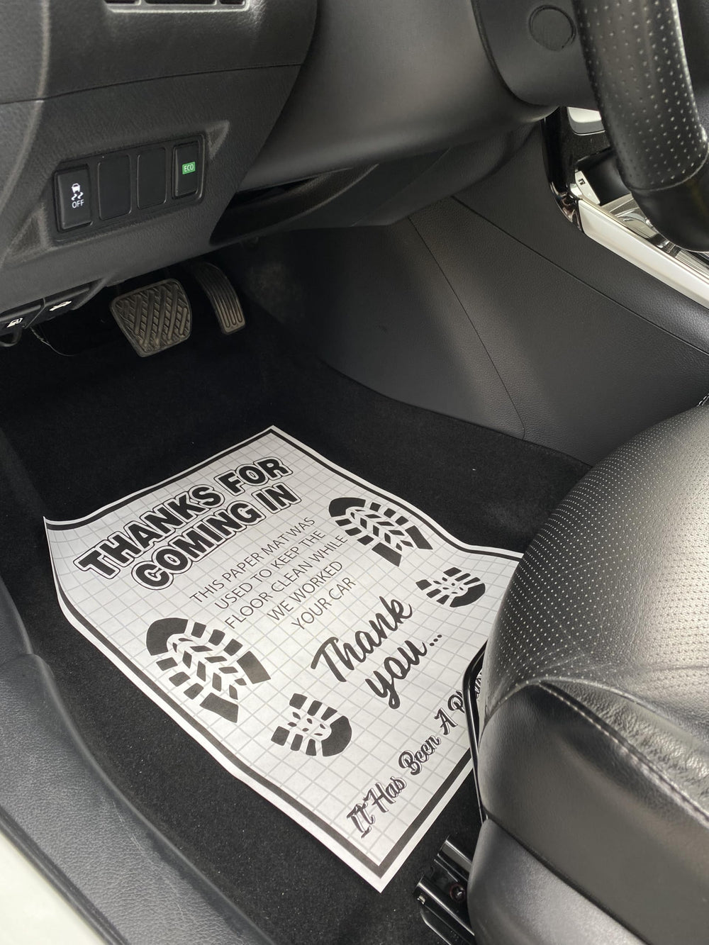 HGJDLM footprints greeting design enhances customer experience