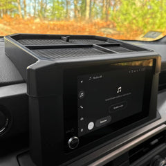 ABS plastic non-slip tray prevents items from sliding during driving.
