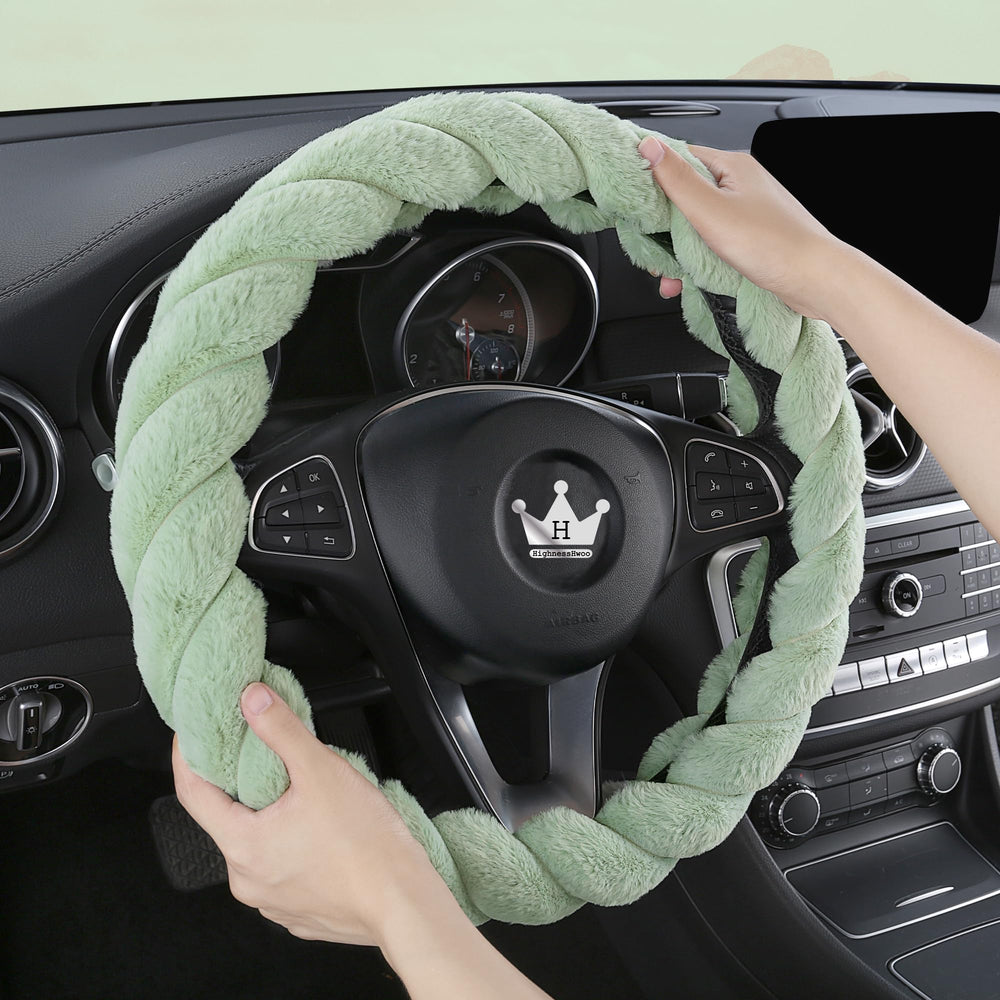 HighnessHwoo soft plush detail highlighting skin friendly warmth