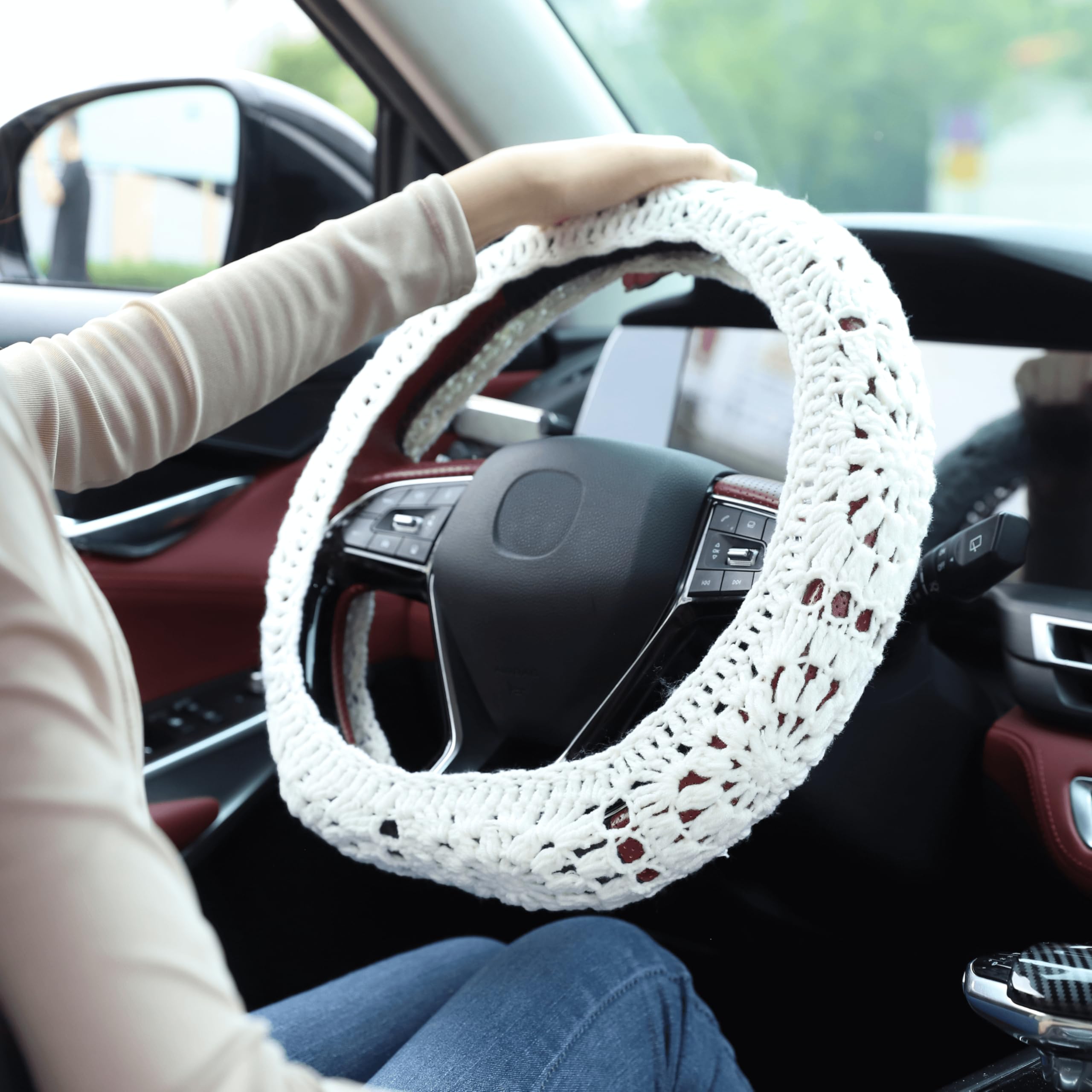 HOMEGYMFREE handmade steering wheel cover using cotton yarn for soft grip.