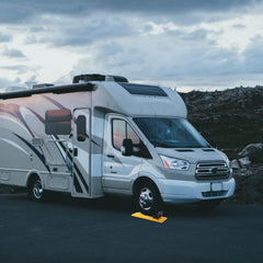 Homeon Wheels black ramps ease driving on and off the blocks