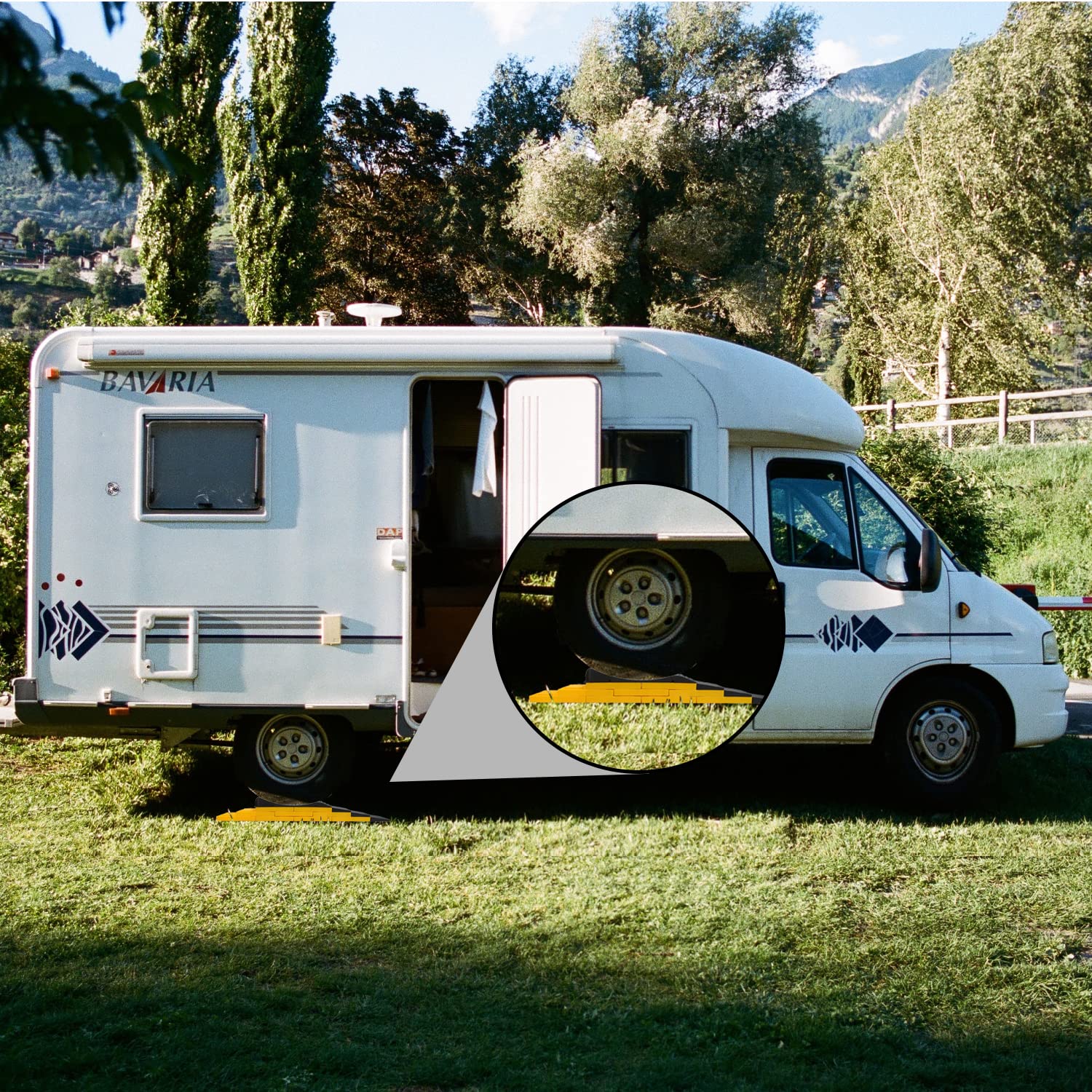 Homeon Wheels interlocking blocks secure a reliable campsite setup.