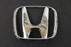 Honda grille emblem 75700-S5B-003 mounting-details demonstrates easy OEM replacement