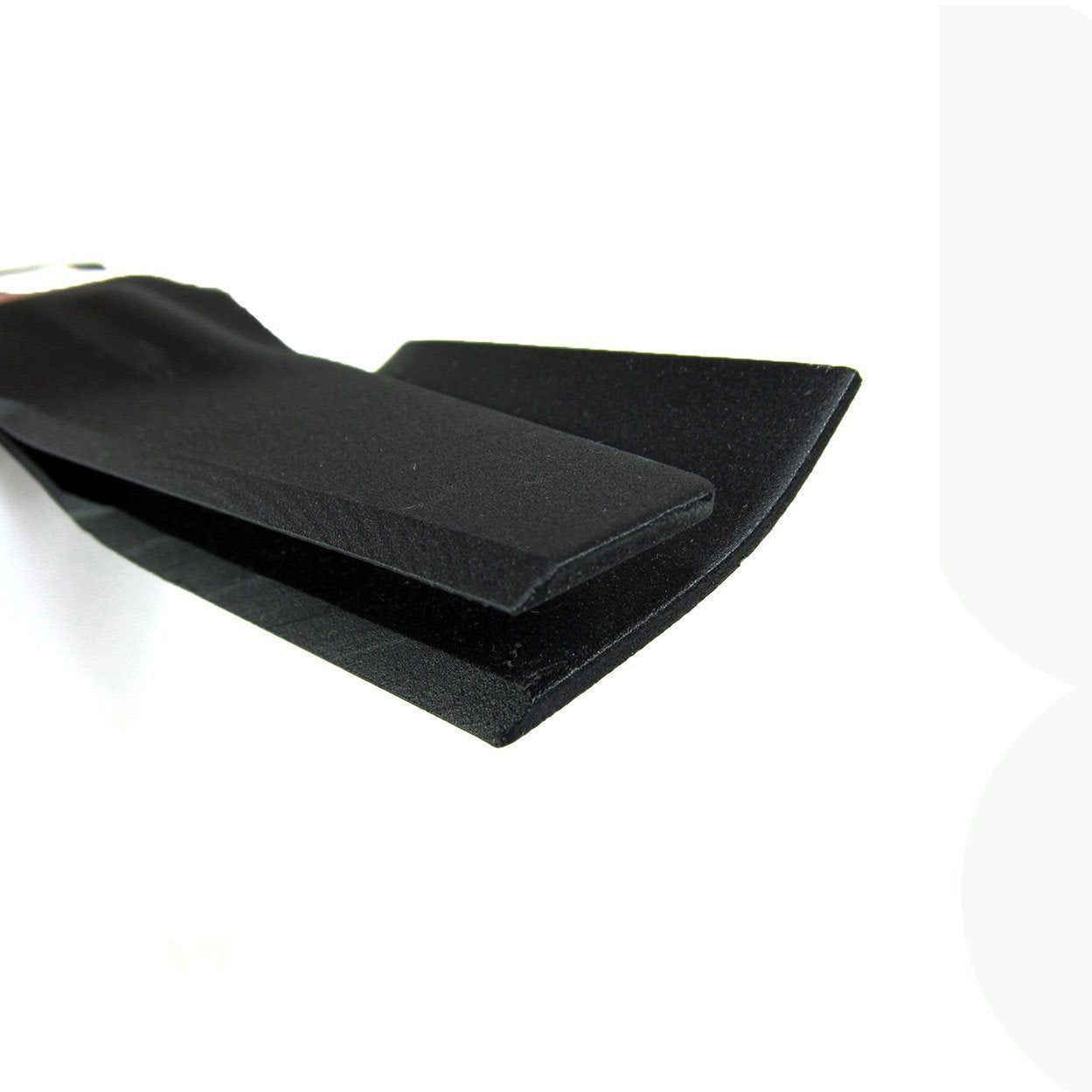 Honda HRR216 upper blade delivers precise, clean cutting.