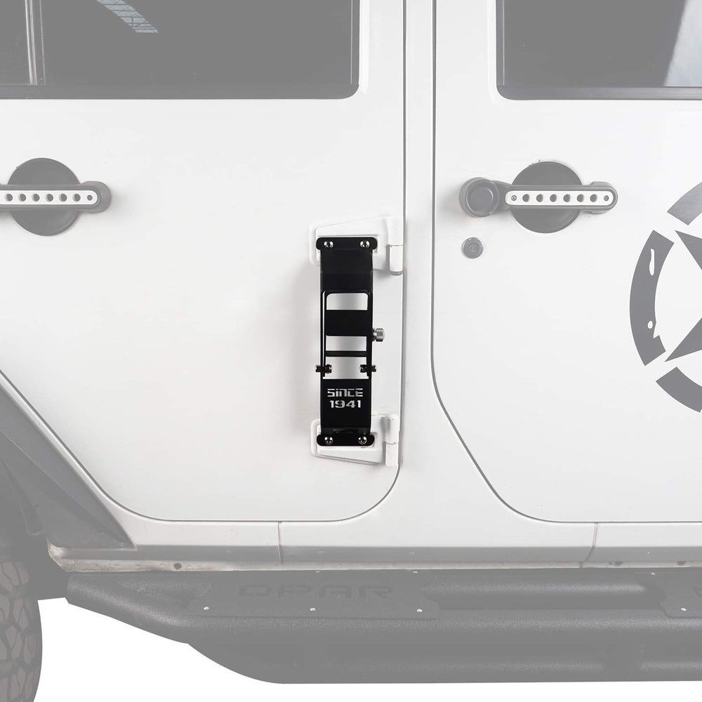 Textured powder coat resists rust for tough off-road environments.