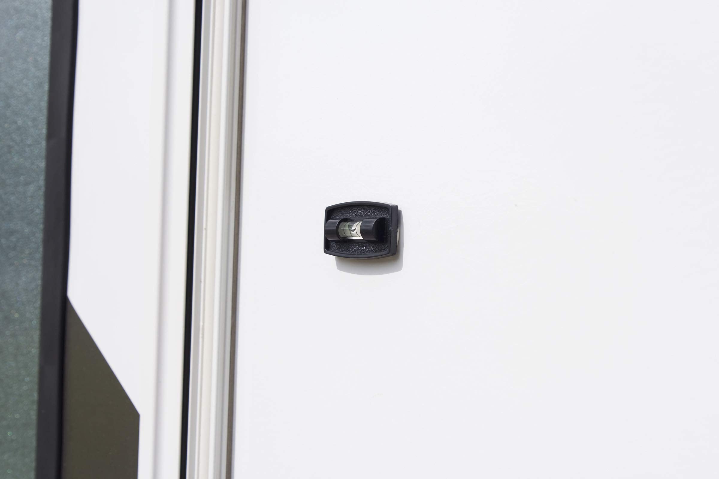 UV-resistant coating keeps readings clear in bright light