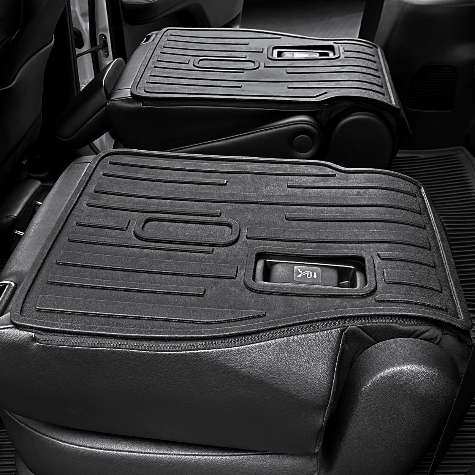 HOUCLEMIC backrest mats rinse clean quickly after spills and messes.