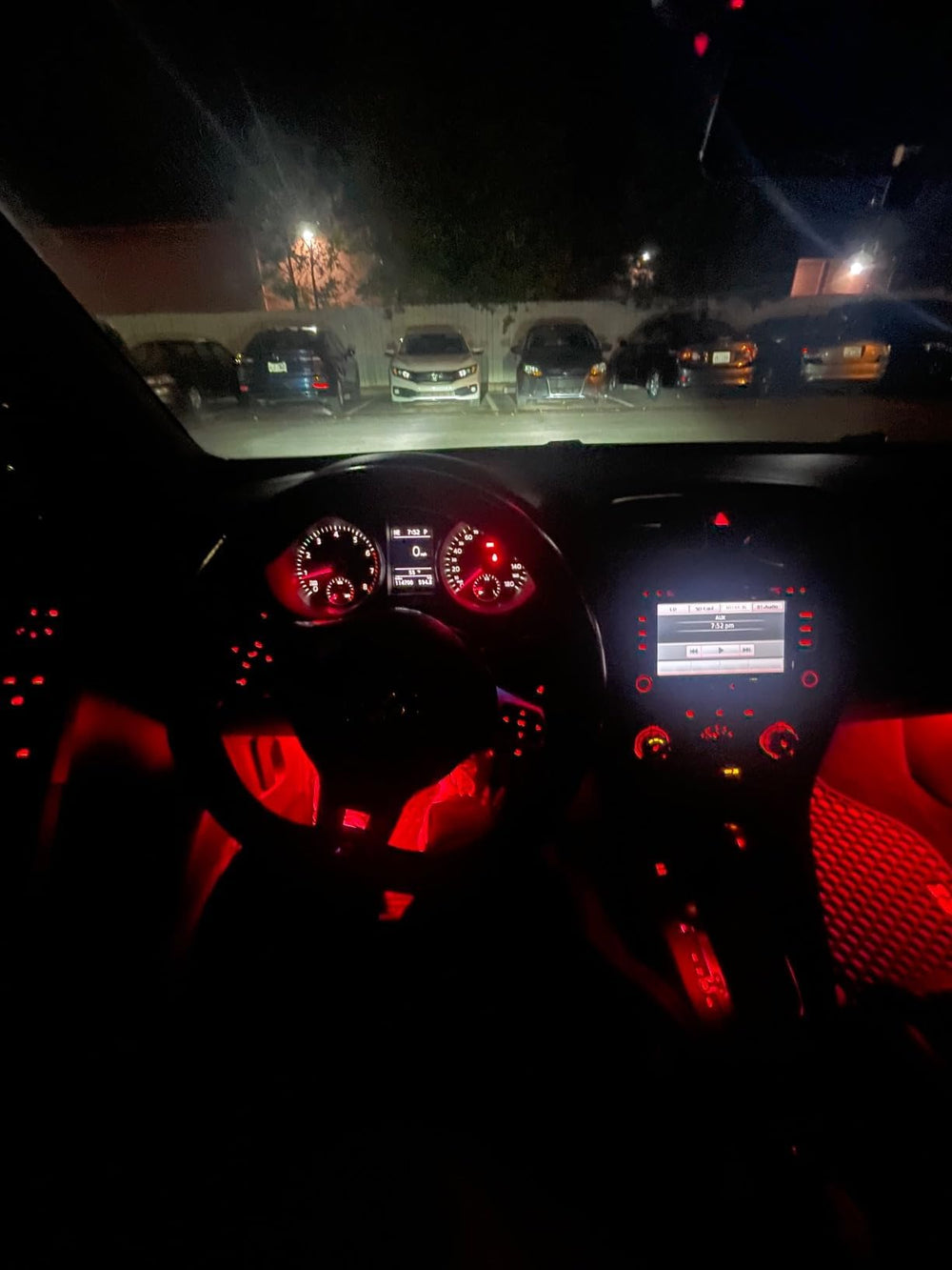 iJDMTOY interior courtesy light delivers bright, even illumination.