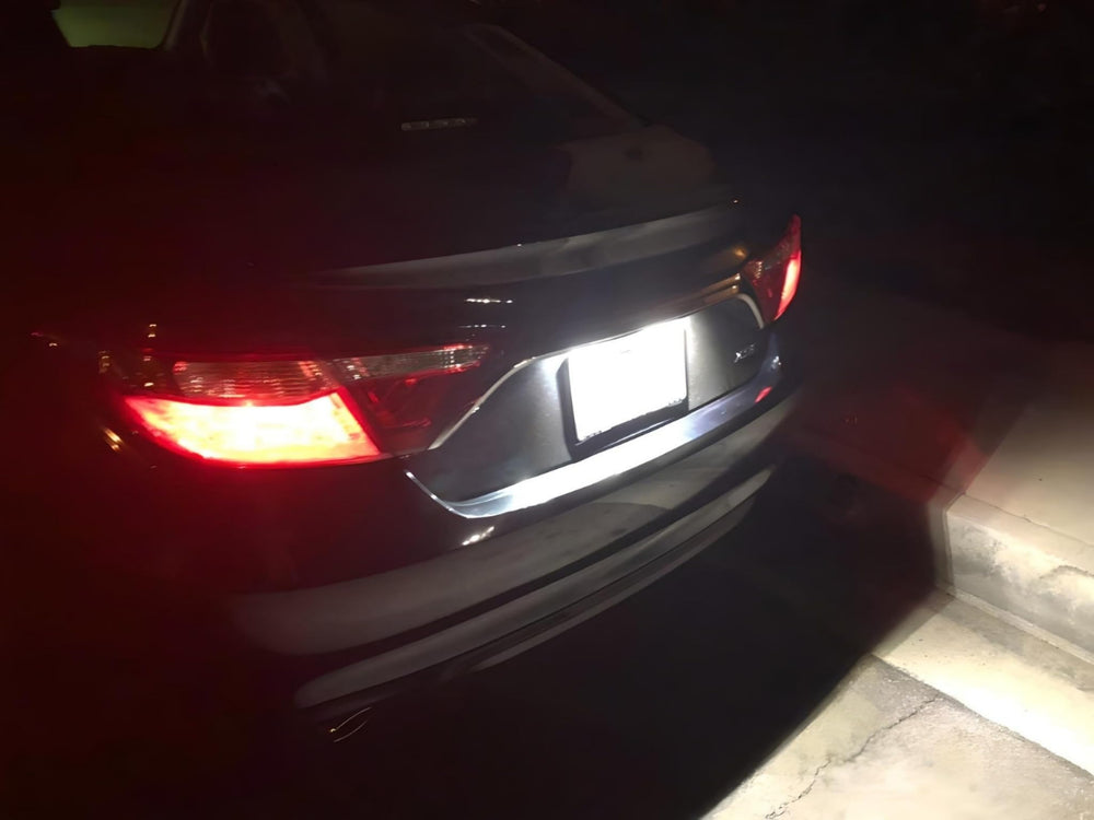iJDMTOY license plate light enhances nighttime backup visibility for safer reversing
