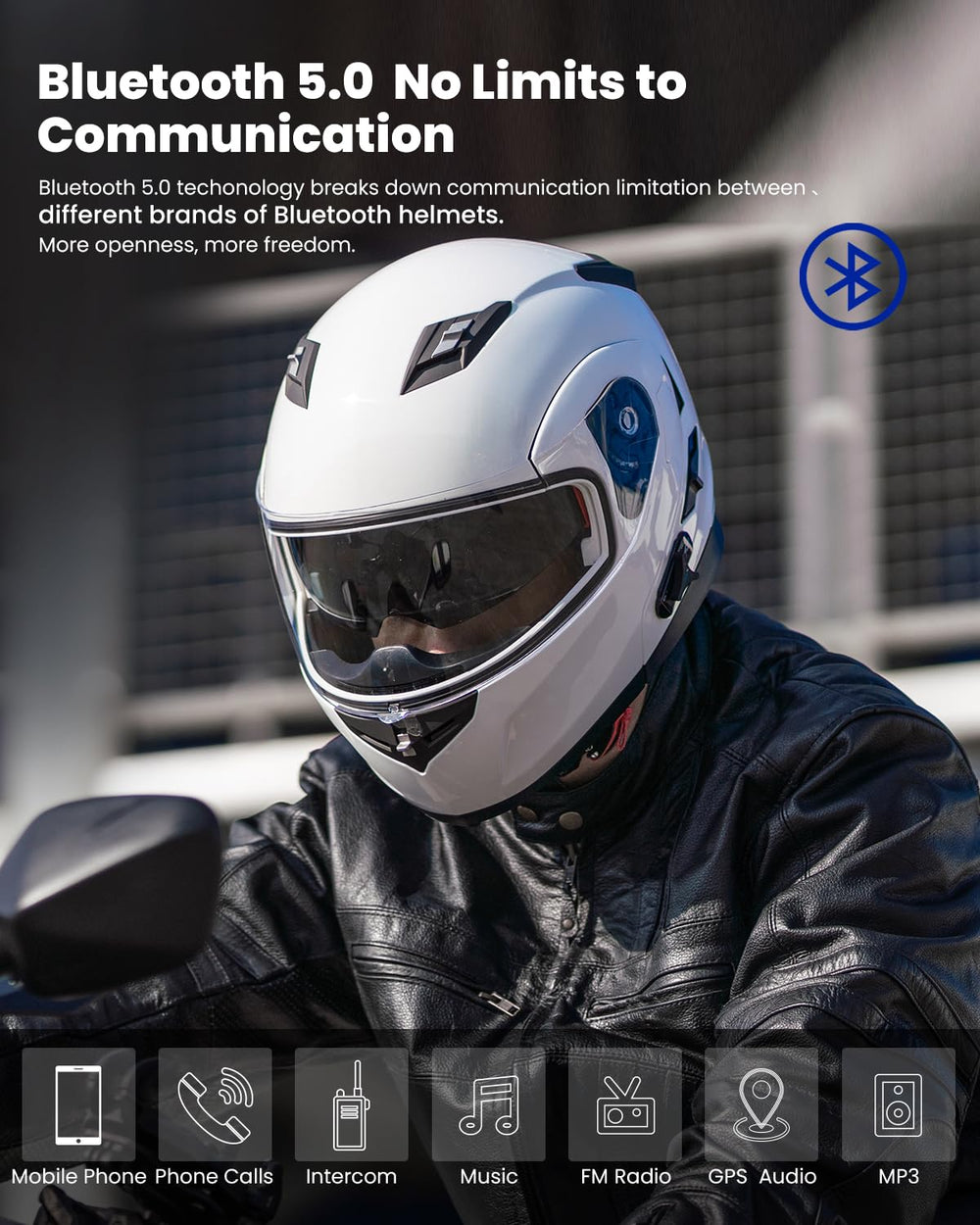 ILM 953PRO side view highlighting built-in intercom and stereo speakers for riding