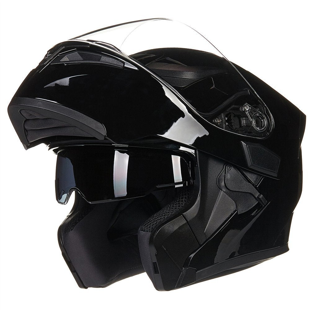 ILM motorcycle dual visor helmet front view for confident rides and secure fit.