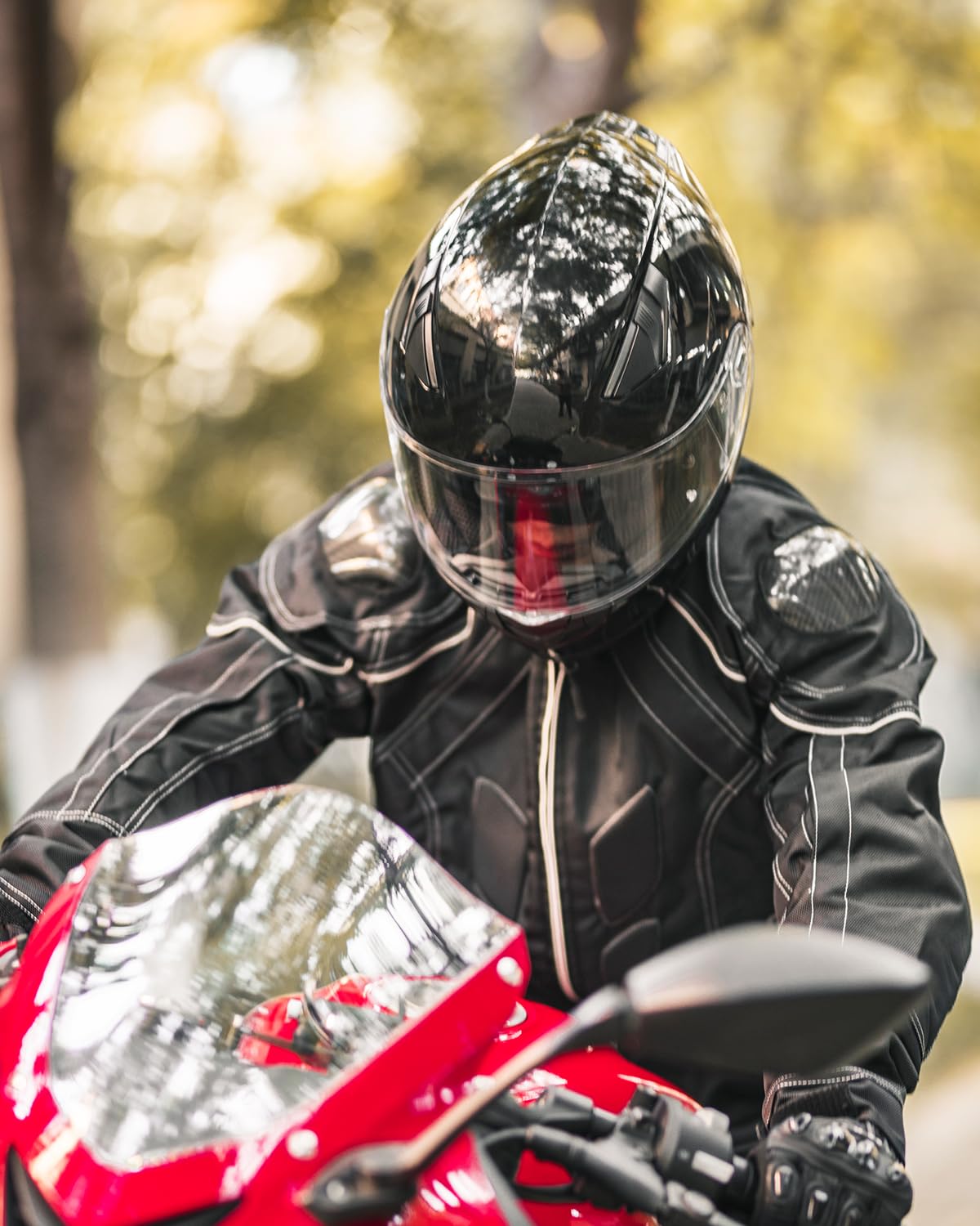 ILM DOT-certified helmet ready for year-round riding.