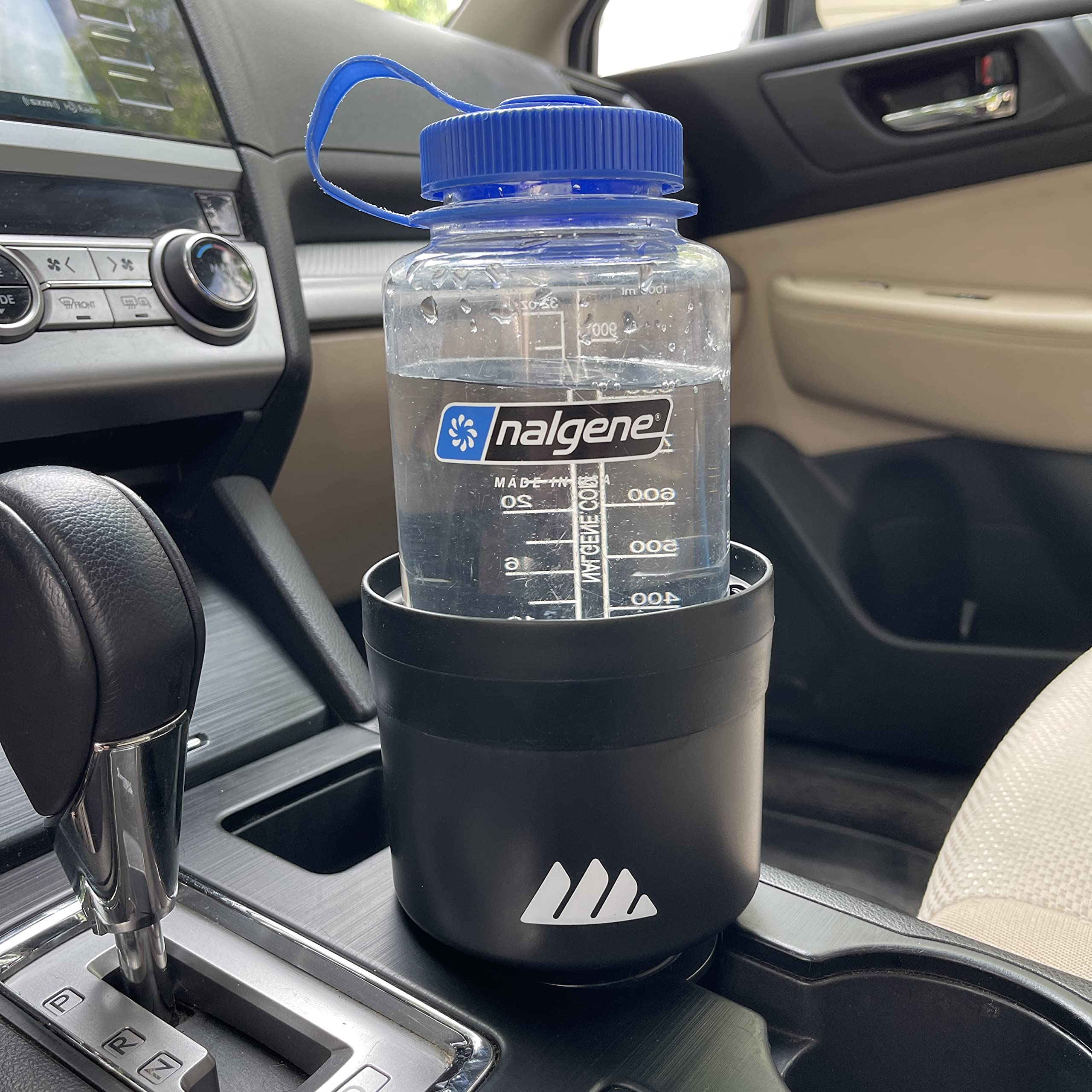 Integral Hydro Expander supports 32 to 40 oz bottles and large cups