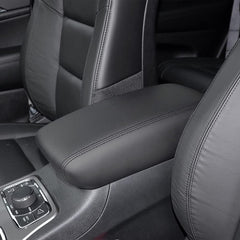 INTGET Grand Cherokee armrest cover close-up of black stitching on PU leather