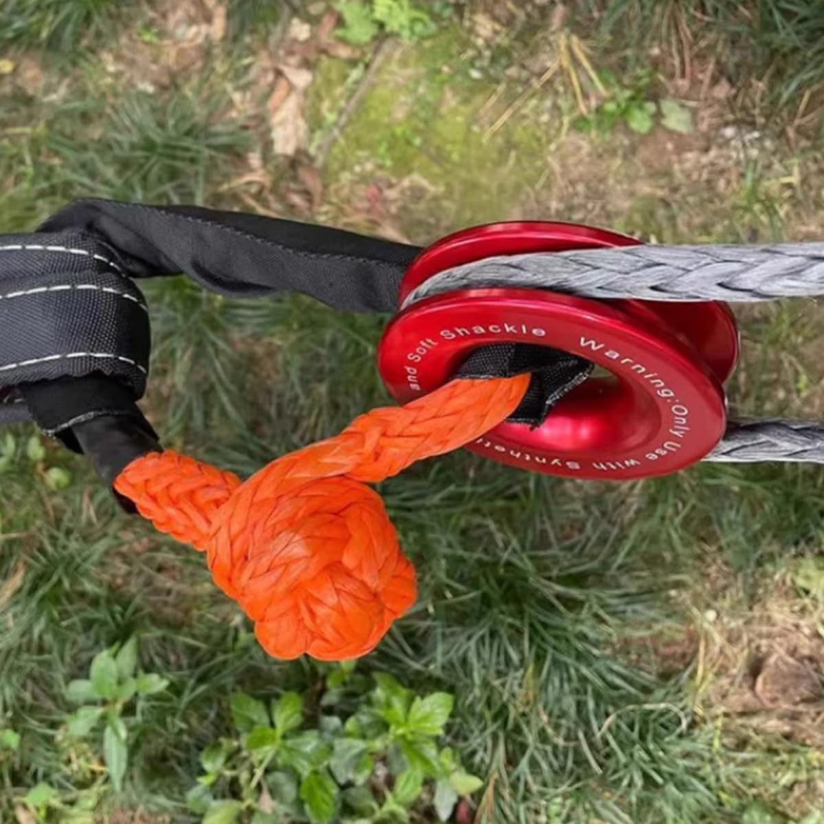 JCHL heat shrink stabilizes knots for safer operation.
