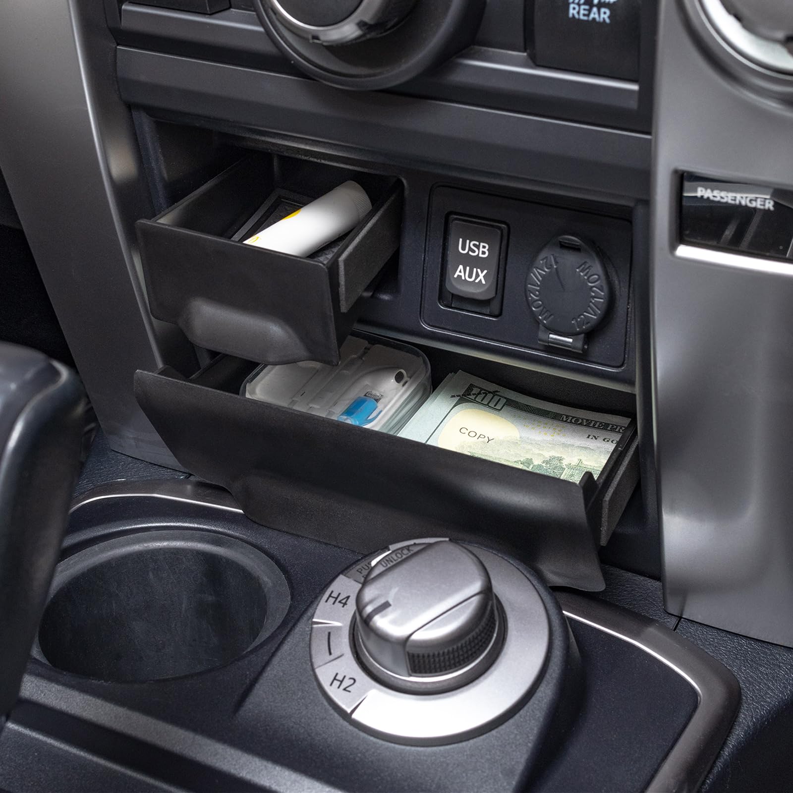 JDMCAR drawer with non-slip pads prevents movement while driving.