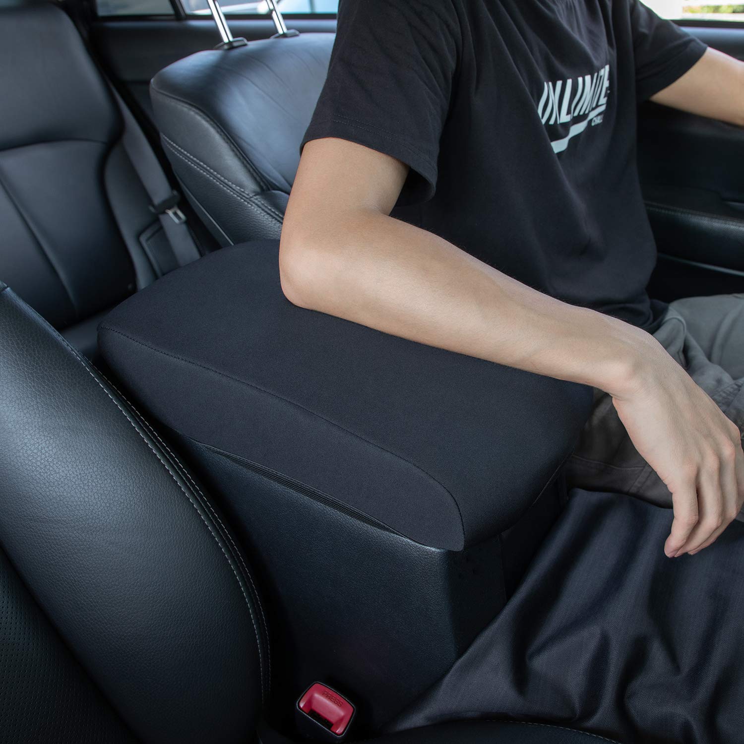 JDMCAR center console cover protecting armrest from dirt; ideal for pets and daily use.