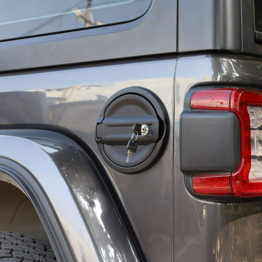 JeCar matte black finish enhances Jeep JL styling with rugged aftermarket vibe.