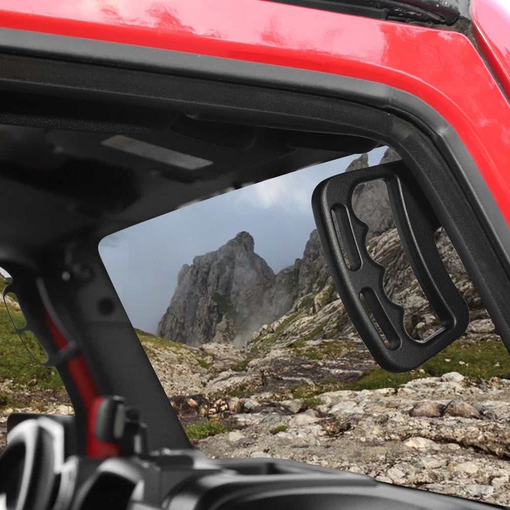 JeCar side grab handle on a Jeep Wrangler boosts passenger grip on rough trails.