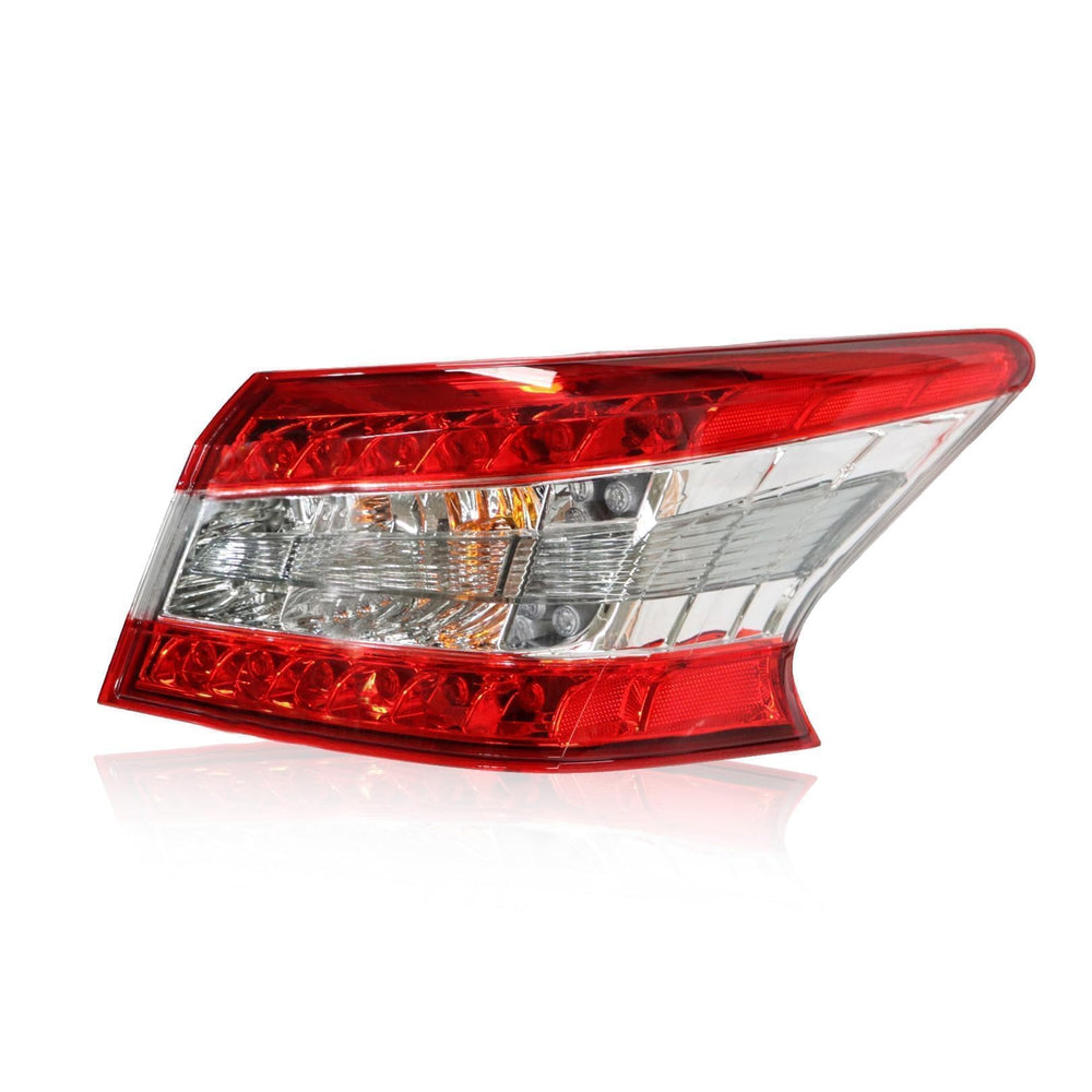 Jecoupoon outer tail light assembly for Sentra on the right, improves nighttime visibility.