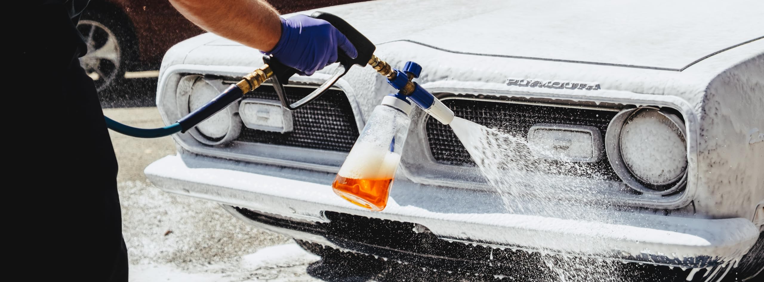 Jimbos Super Soaper direct sunlight scene shows no-water-spot performance.