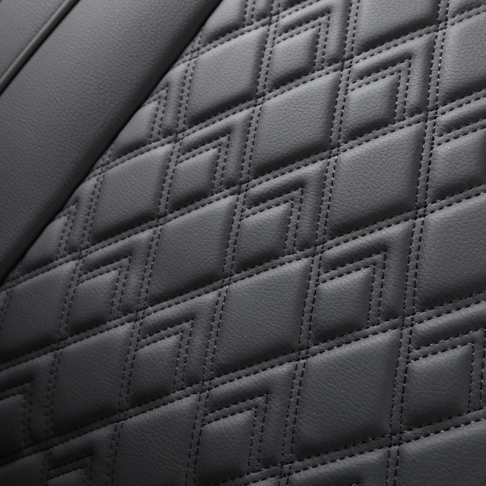 JOJOBAY seat cover cleanable surface resists stains and spills.