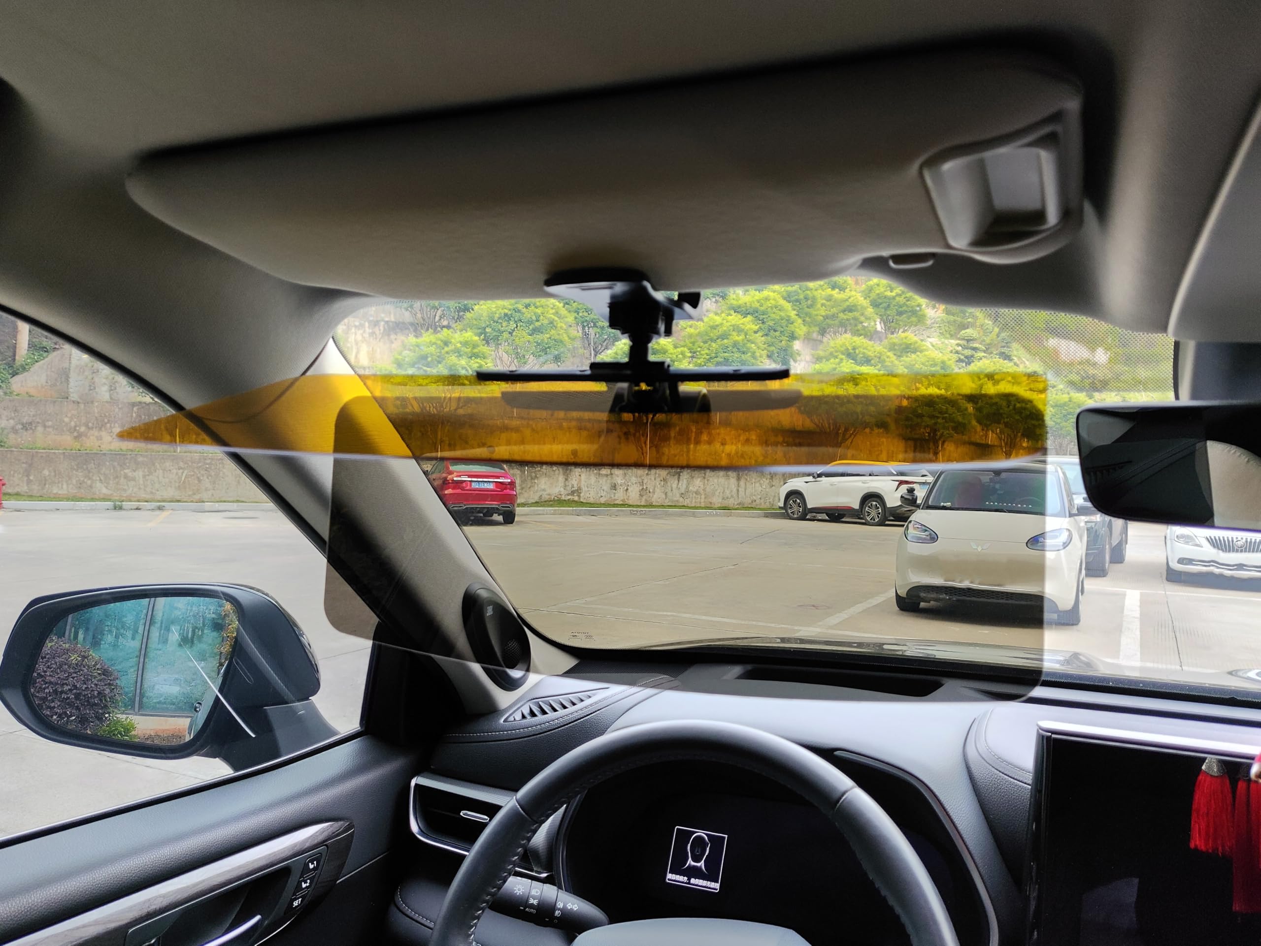 JOSALINAS universal clip-on visor fits cars, vans, and trucks for quick sun relief.