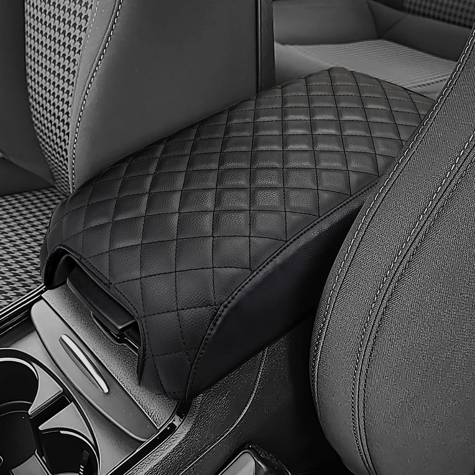 JOYTUTUS center-console-cover leather texture close-up for Charger/Chrysler 300