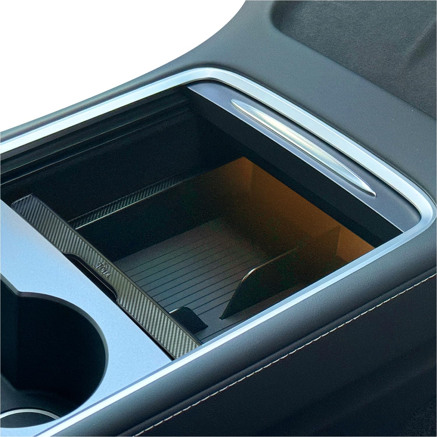 JVMA silicone bottom mat prevents rattling and dust buildup.