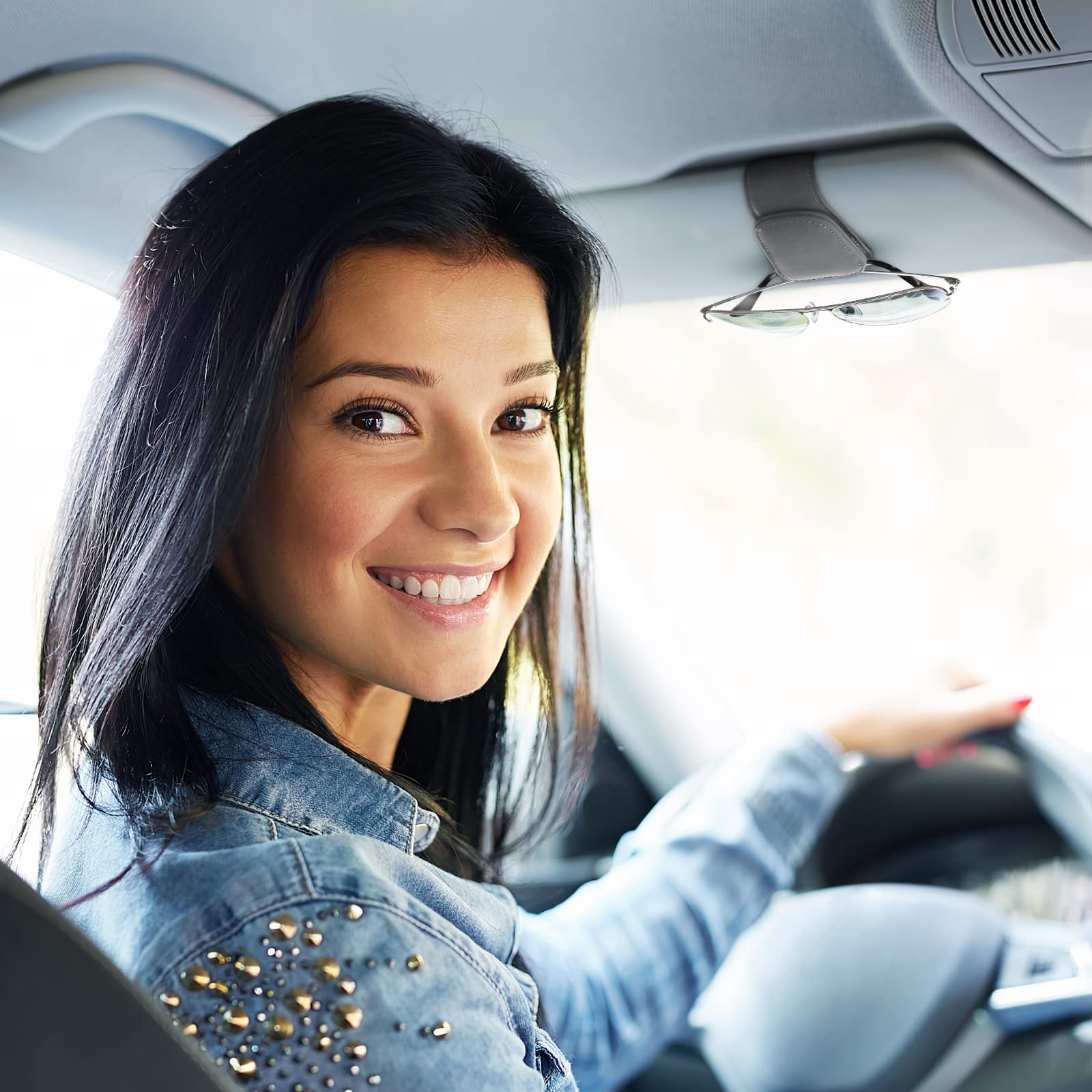 Easy one hand access to eyewear during exits and stops.