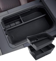 Katorn center console organizer for Prado LC250 keeps phones and wallets neatly stored.