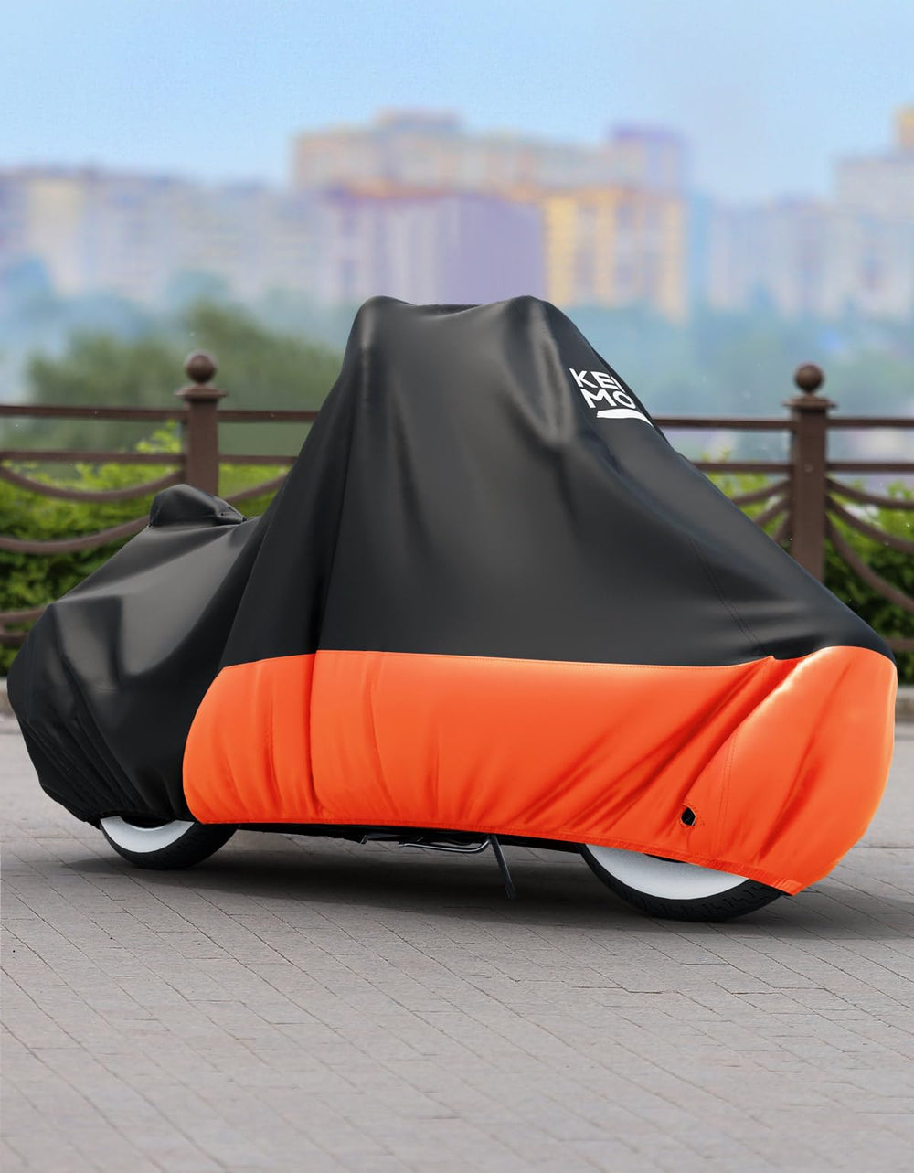 KEMIMOTO care-storage use case, cover keeping bike clean when idle