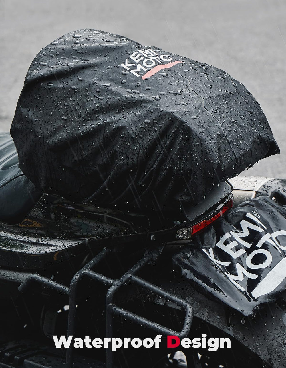 Durable buckles and straps secure the bag firmly to the bike.
