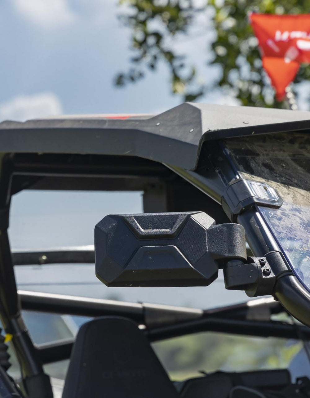 Rubber mats included with Kemimoto mirrors to reduce noise