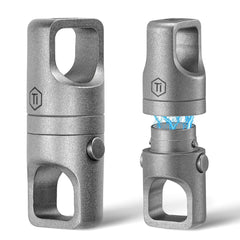 KeyUnity KA48 titanium magnetic keychain with one-hand release for quick key access.