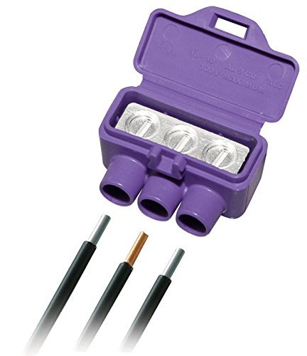 King Innovation 95110 side view showing compact three-port connector for secure connections.