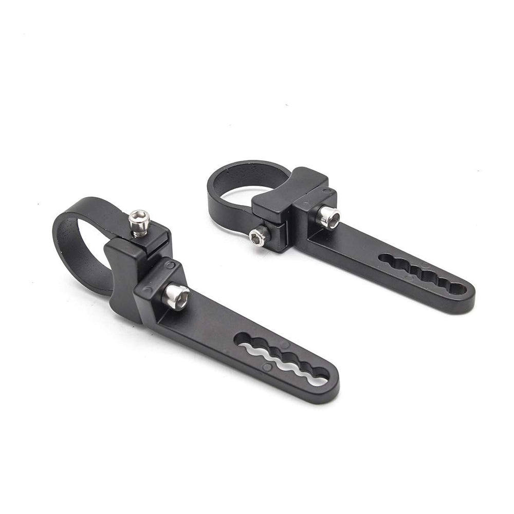 KMFCDAE tube clamp mount bracket attached to a 1.5-inch tube for versatile lighting.