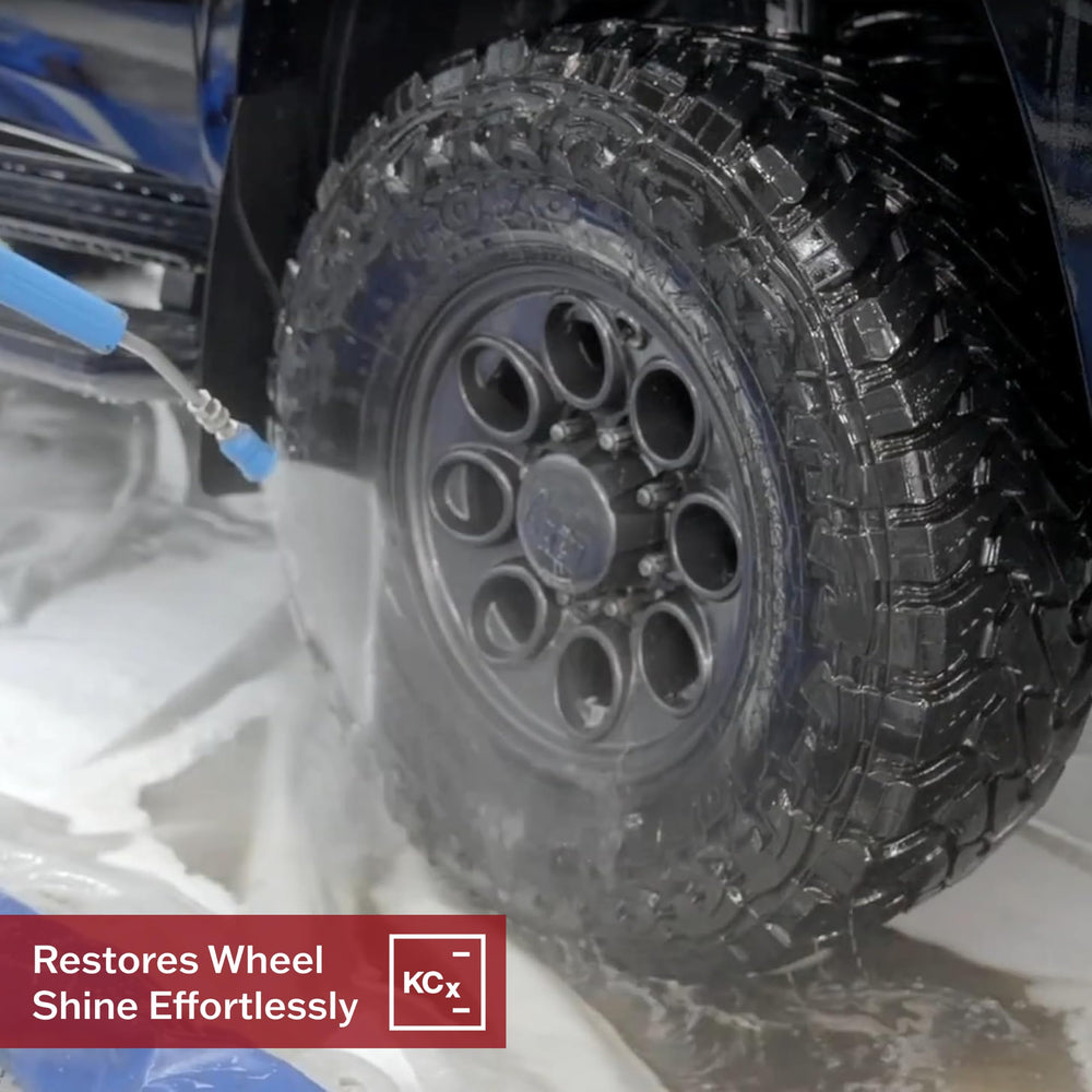 Koch-Chemie Alkali Wheel Cleaner brush action lifting grime