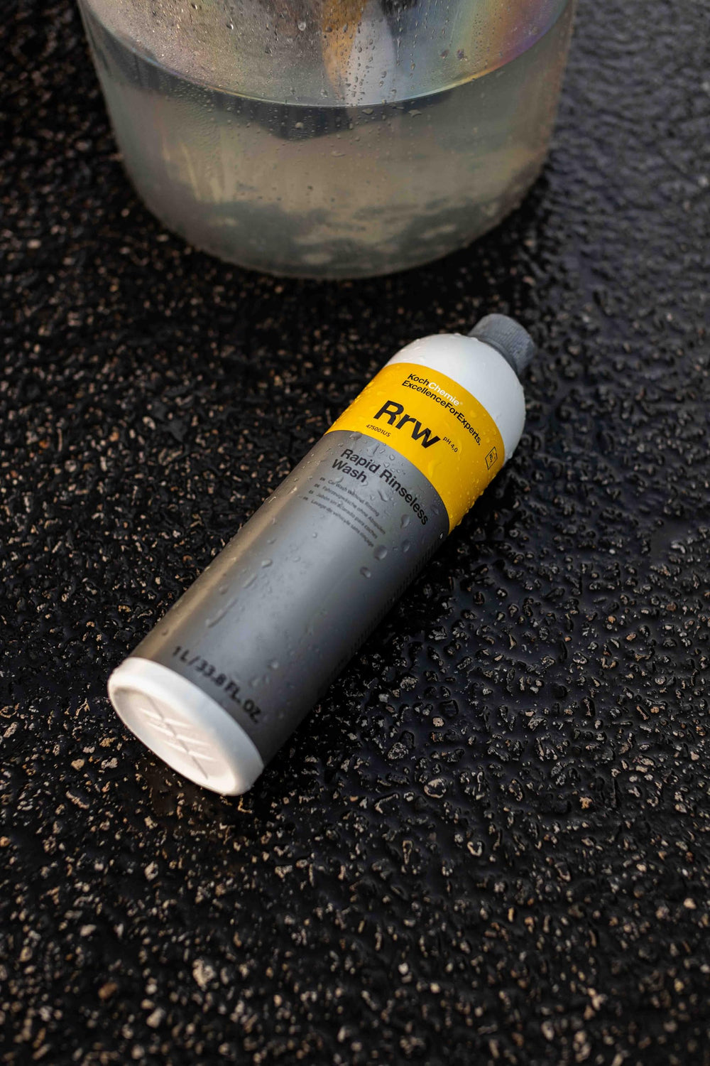 Koch-Chemie Rapid Rinseless Wash coated-panel shows gentle, paint-safe cleaning.