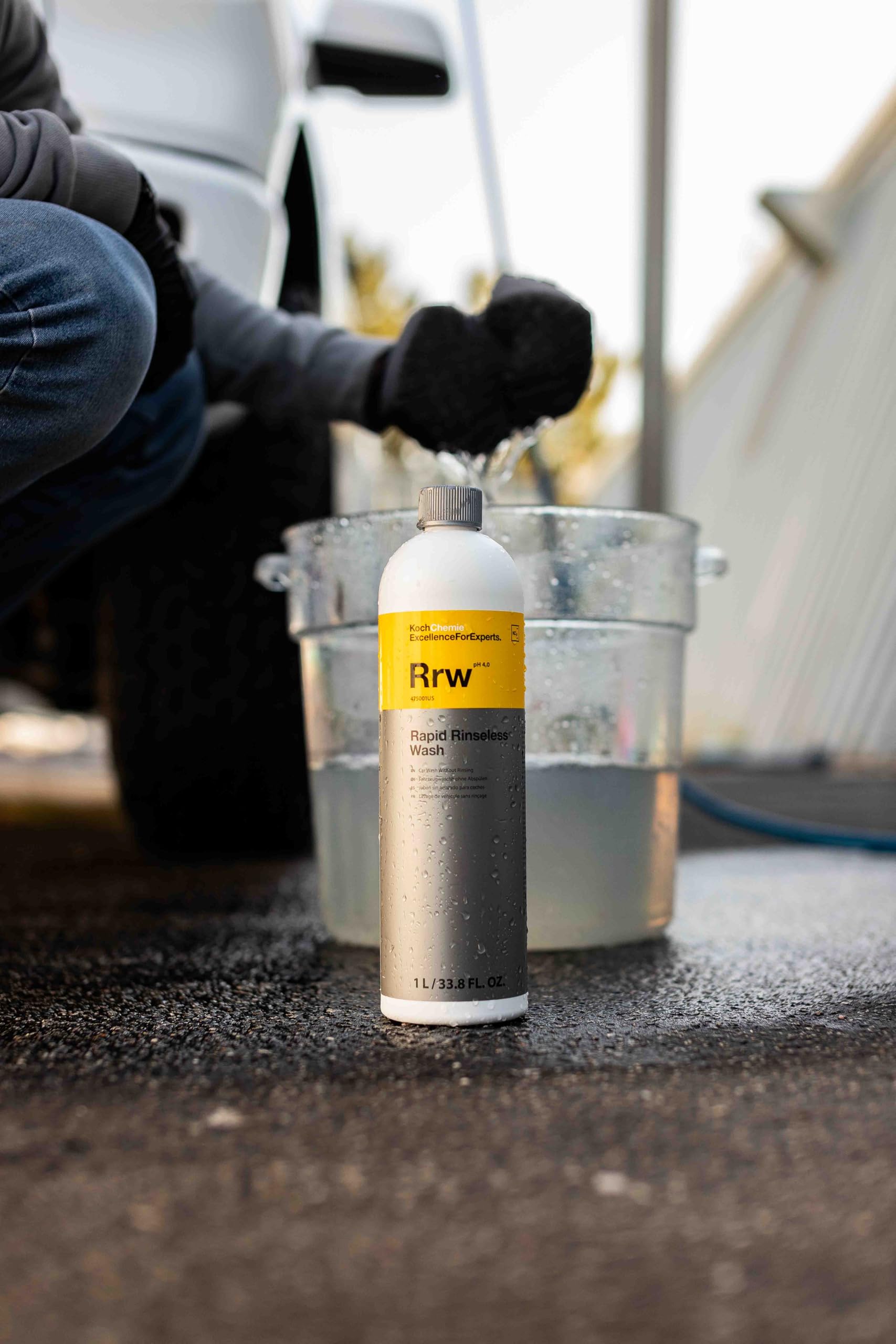Koch-Chemie Rapid Rinseless Wash microfiber-towel enables streak-free drying and fast finish.