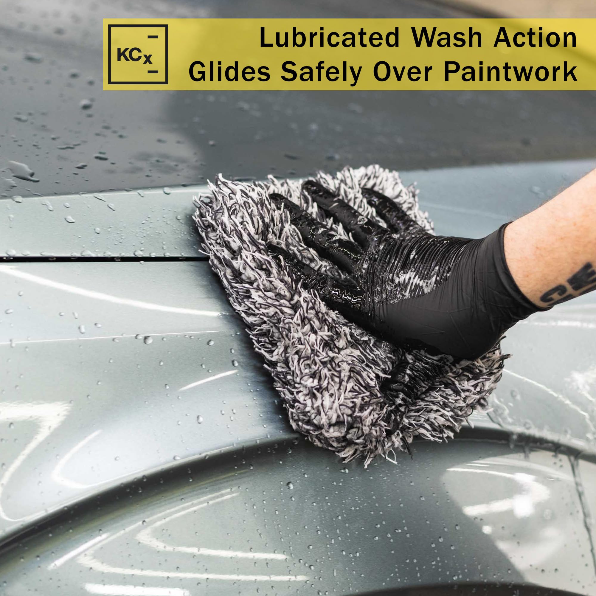 KOCHCHEMIE Ceramic Effect Shampoo is safe for ceramic-coated surfaces during cleaning