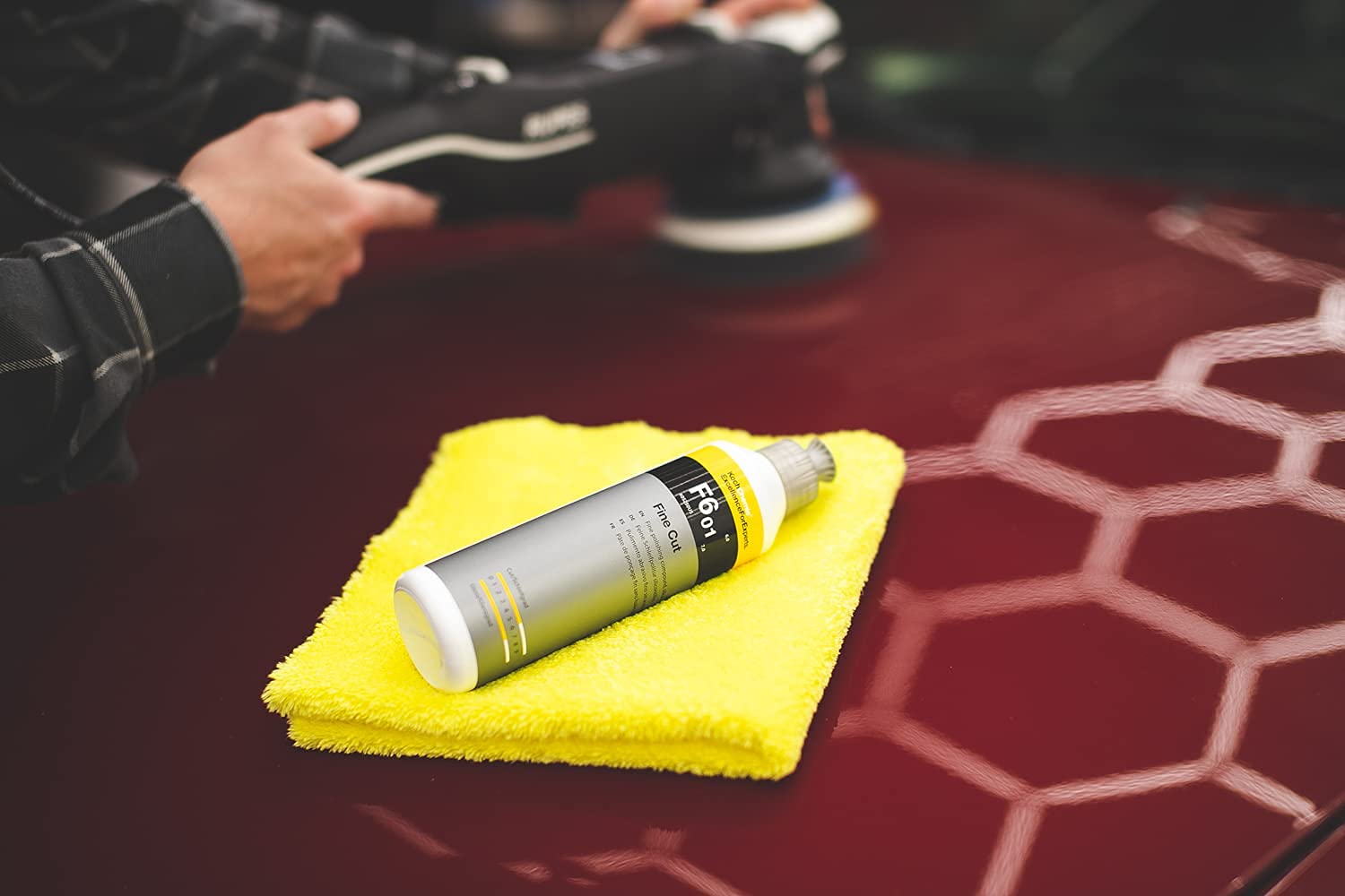 KOCHCHEMIE silicone-free formula aids scratch removal on weathered paint