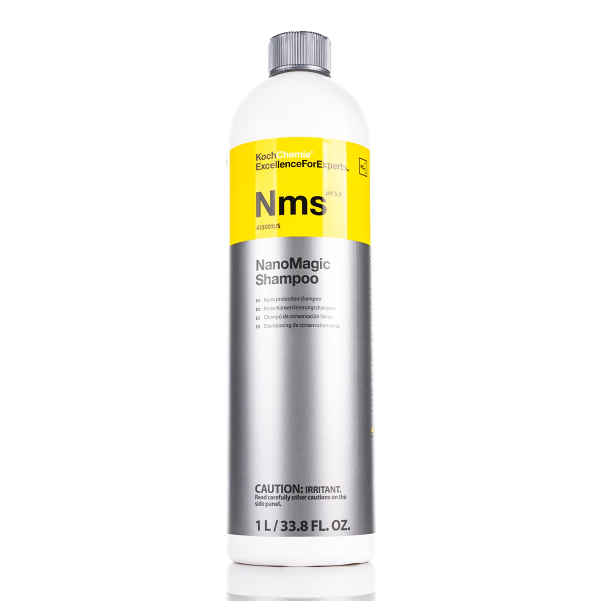 KOCHCHEMIE NanoMagic Shampoo on a foam cannon for a glossy wash.