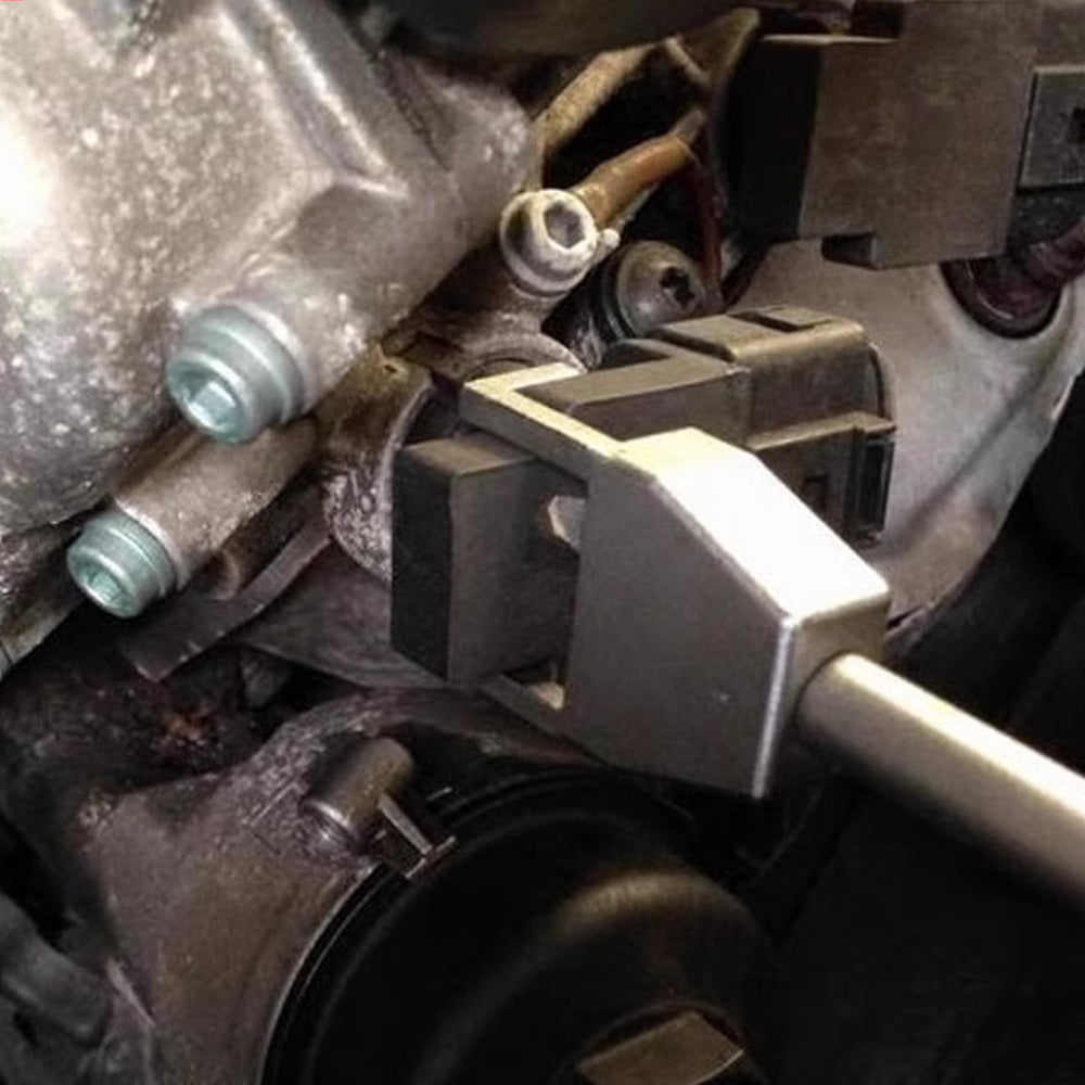 Kuntech easy-to-use puller in action reducing strain during removal.