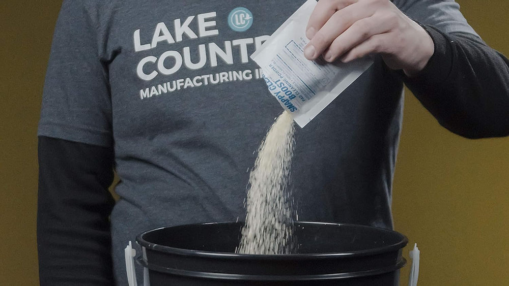 Lake Country Snappy Cleaner Powder concentrates cleaning for all pad types.