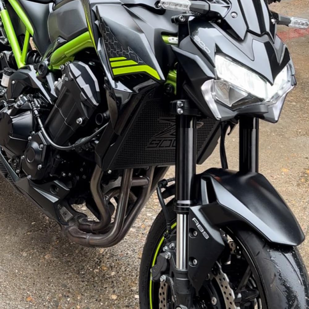 LANQIAN Z900 radiator guard packaging includes bolts and nuts for mounting.